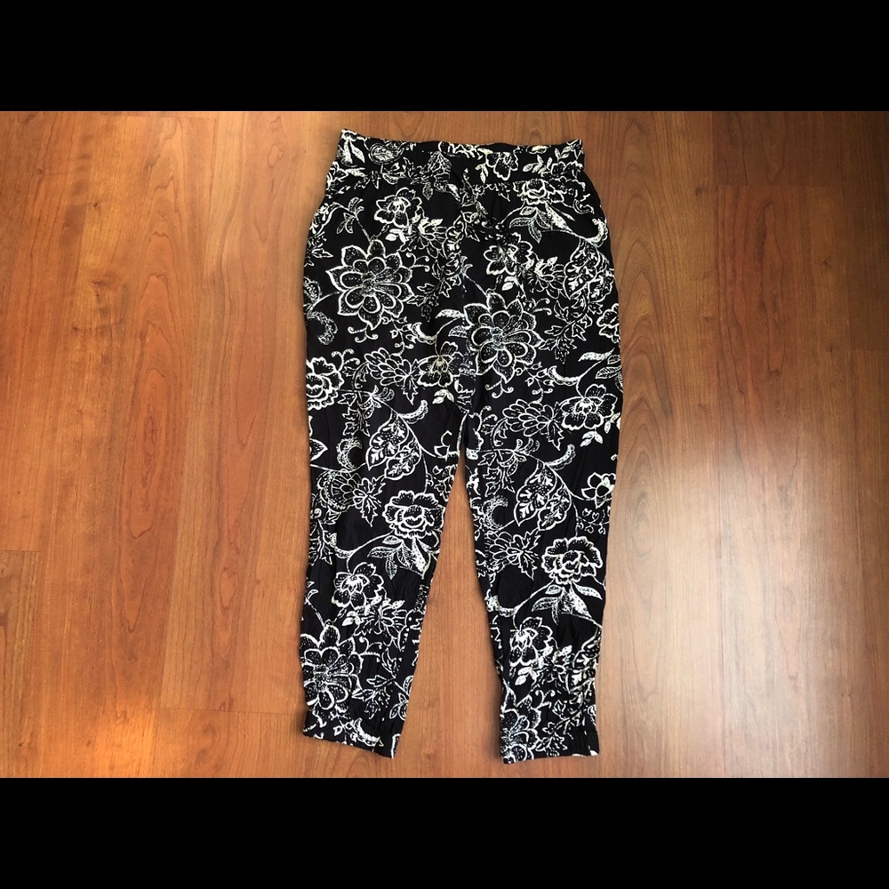 NWT Lucky Brand Floral Jogger Pants